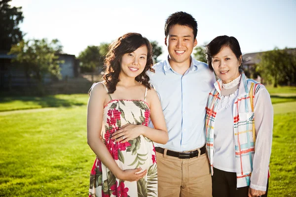 Asian family — Stock Photo, Image