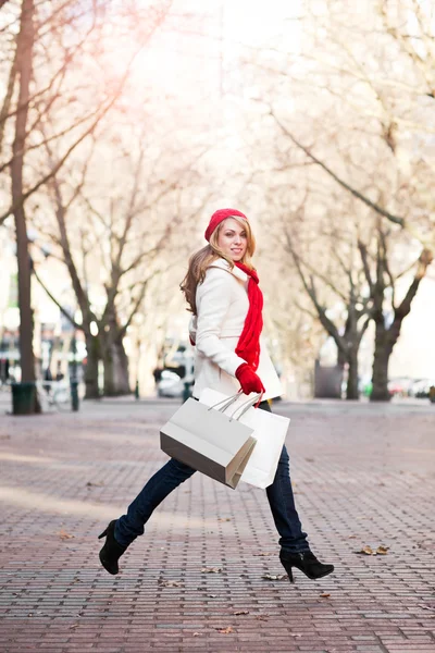 Kavkazský žena nakupování — Stock fotografie