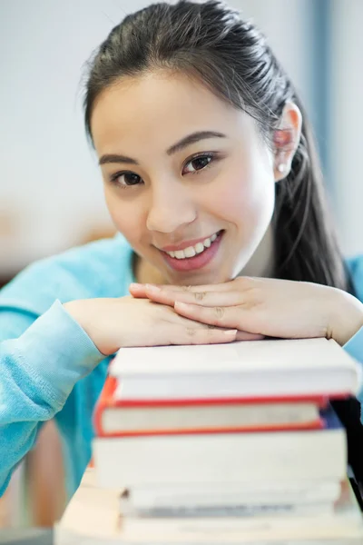 Студент азиатского колледжа — стоковое фото