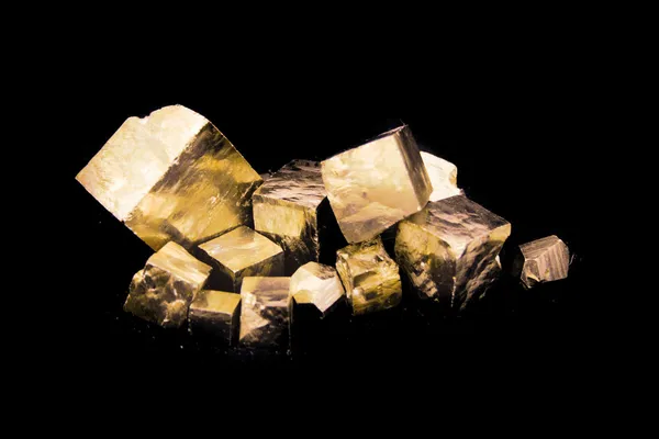 Minerais de ouro — Fotografia de Stock