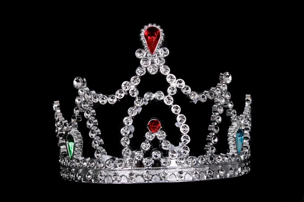 黑色背景上的皇冠 — 图库照片