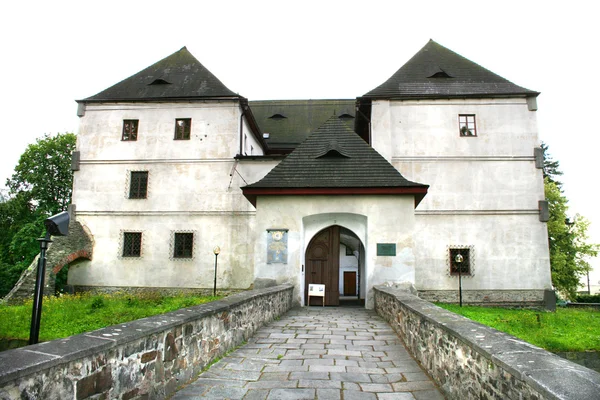 Velho castelo na República Checa — Fotografia de Stock