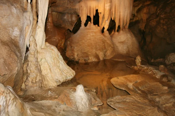 Old natural cave — Stockfoto