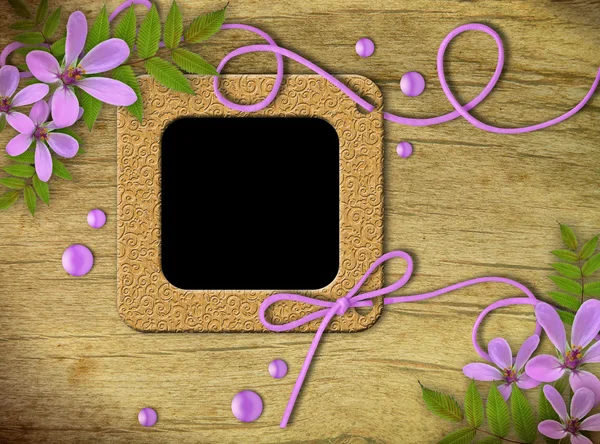 复古相框和淡紫色花 — 图库照片
