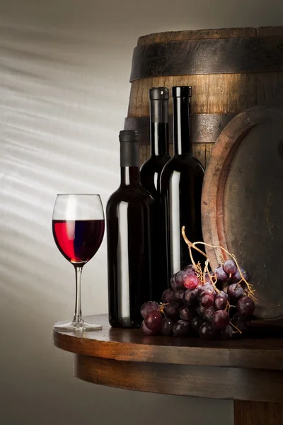 Bodegón con vino tinto —  Fotos de Stock