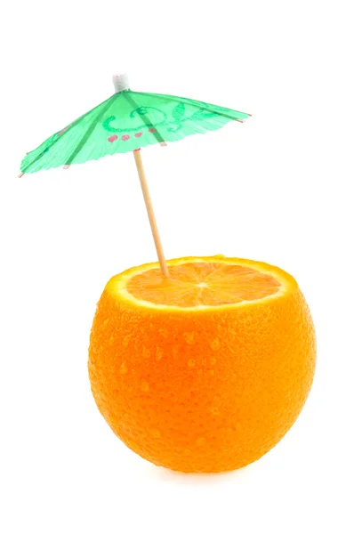 Πορτοκαλί και ομπρέλες απομονωθεί σε λευκό φόντο — Φωτογραφία Αρχείου