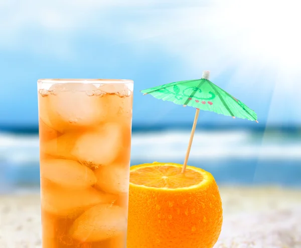 Cocktail sur une plage — Photo
