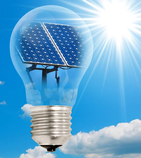 Glühbirne mit Photovoltaik — Stockfoto