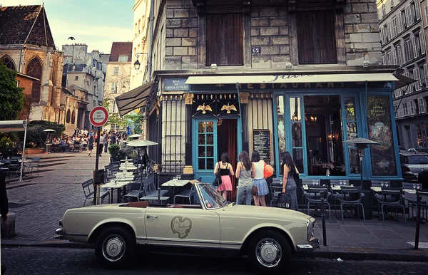 Caminhe por Paris Fotos De Bancos De Imagens
