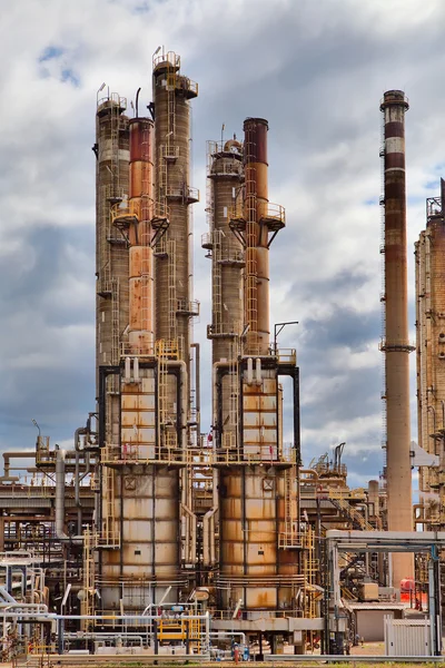 Raffineria petrolifera industria petrolchimica — Foto Stock