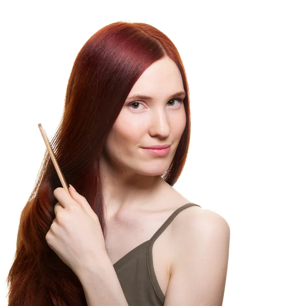 Güzel bir genç kadının portresi harika saç tarağı — Stok fotoğraf