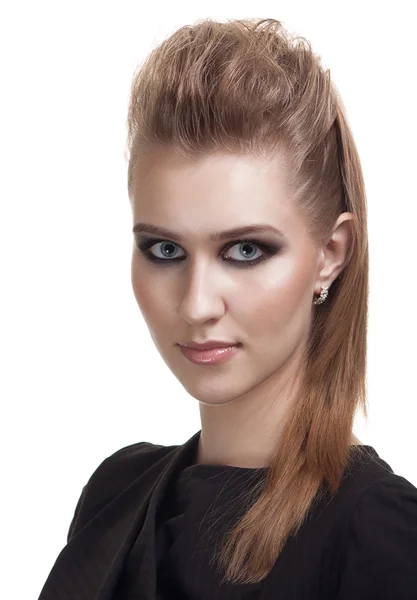 Porträtt av en vacker ung kvinna med ljus makeup — Stockfoto