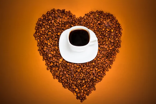 Kahve ve fasulye yürekten — Stok fotoğraf