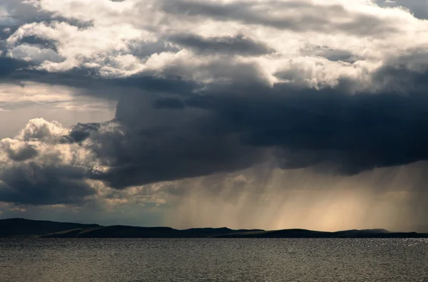 Storm cloud with rain — Stock Photo, Image