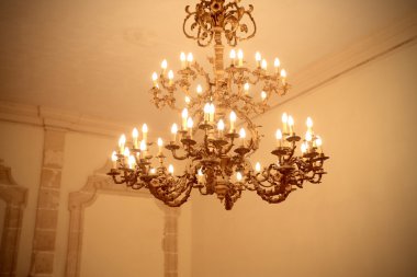 Chandelier clipart