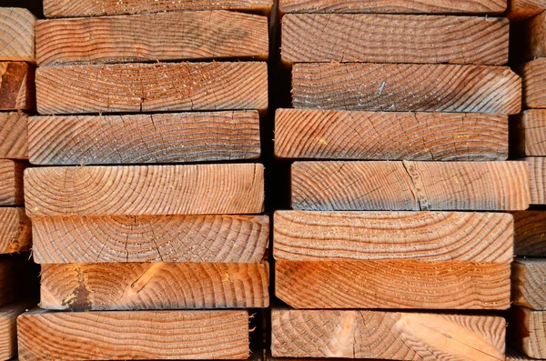Zásobník z dřevěných prken — Stock fotografie