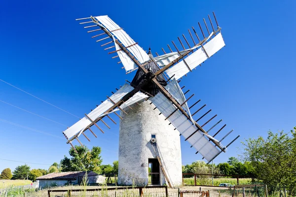 Windmühle, Vensac, Aquitanien, Frankreich — Stockfoto