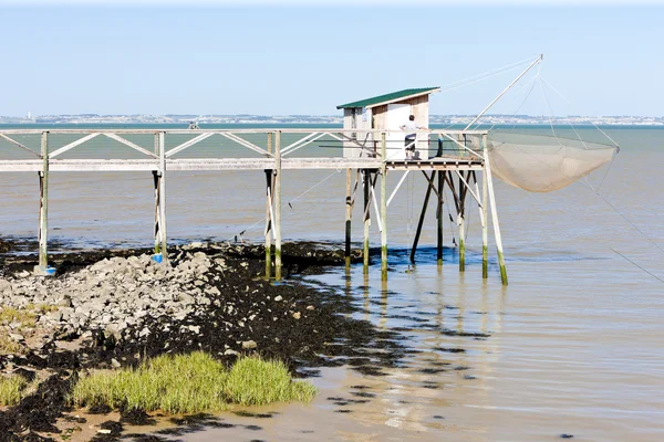 Cais com rede de pesca, Departamento Gironde, Aquitânia, França — Fotografia de Stock