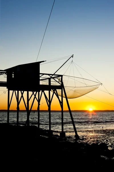Molo con rete da pesca all'alba, Dipartimento Gironde, Aquita — Foto Stock