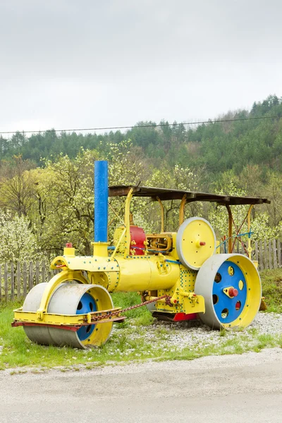 塞尔维亚克拉 gora 蒸汽压路机 — 图库照片