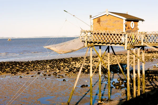 Anlegestelle mit Fischernetz, Gironde Department, Aquitanien, Frankreich — Stockfoto