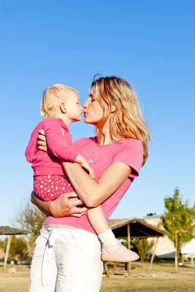 Portrait of mother with her little daughter — Stock Photo, Image