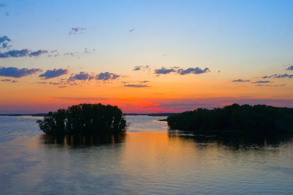 川の夕暮れ — ストック写真