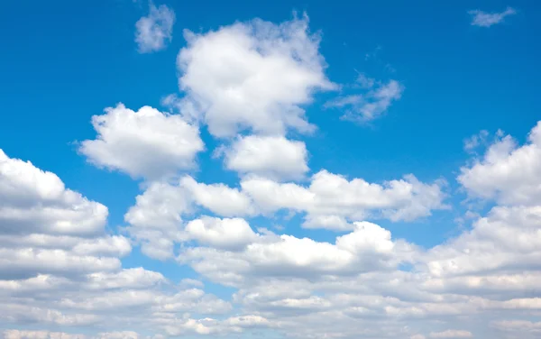 Chmurne niebo — Zdjęcie stockowe