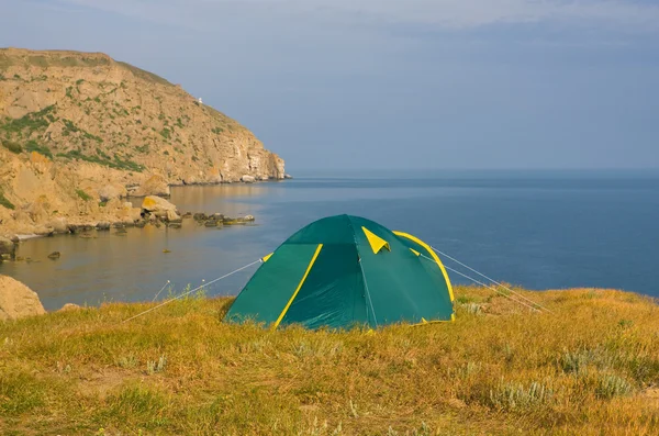 Turister telt nær havet - Stock-foto