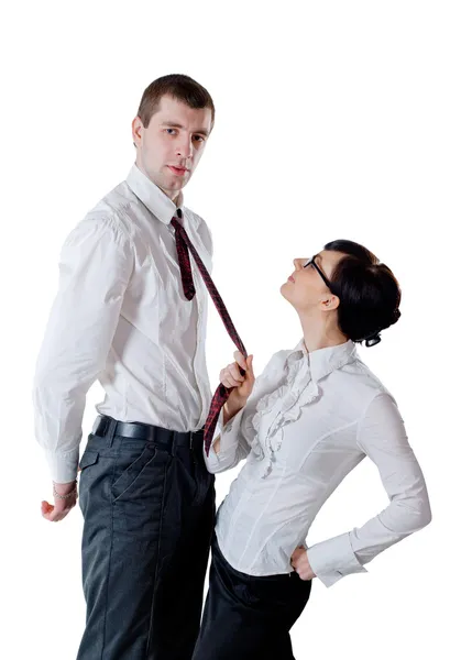 Mulher puxar um homem por gravata — Fotografia de Stock