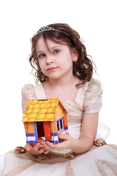 Дівчина і будинок — стокове фото
