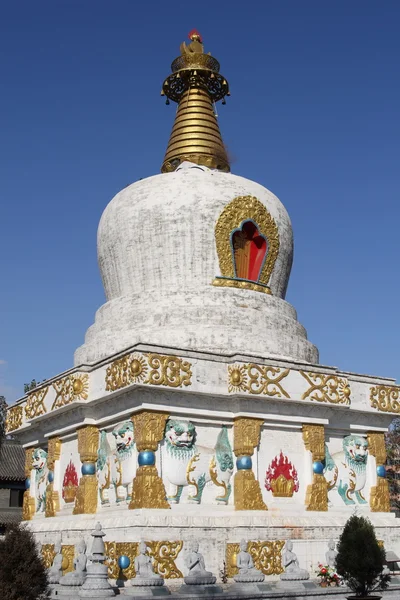 Белая пагода — стоковое фото