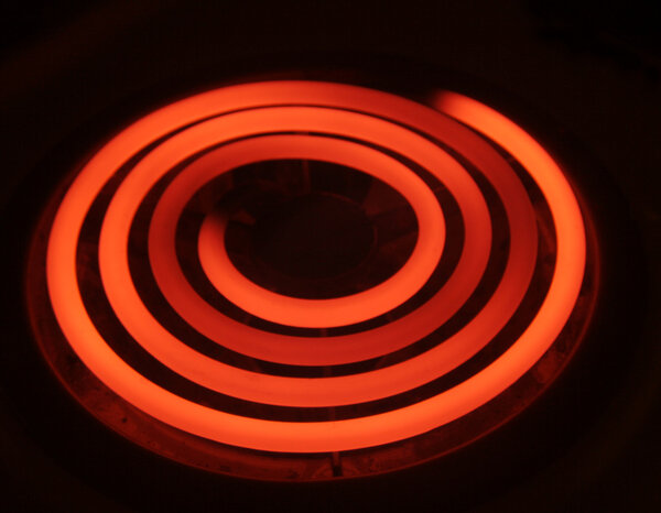 Красный горячий слон
