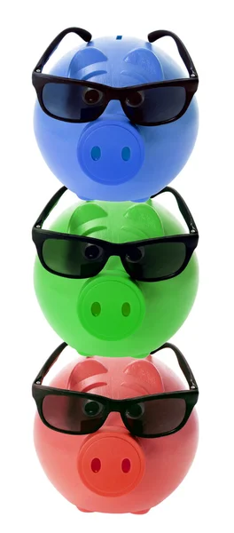 Piggy banken met zonnebril — Stockfoto
