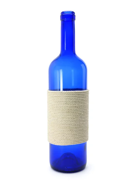 Синяя бутылка вина — стоковое фото