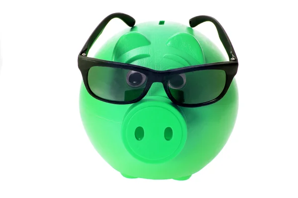 Piggybank com óculos de sol — Fotografia de Stock