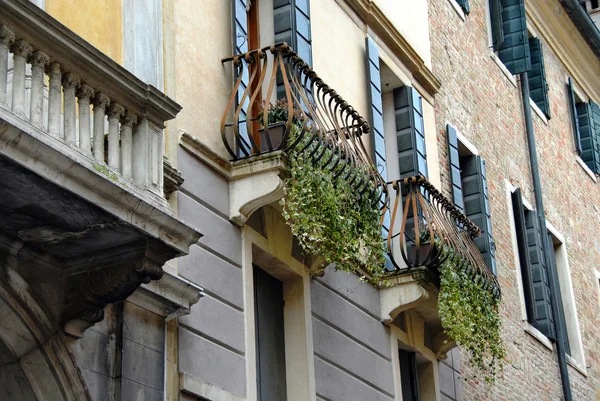 Balconies and building exterior in Padua — Stock Photo, Image