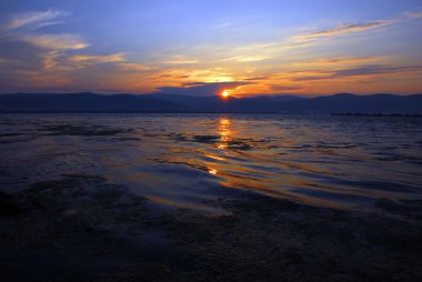 Sunrise Nehri üzerinde