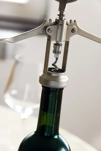 Wine opening — Stock Photo, Image