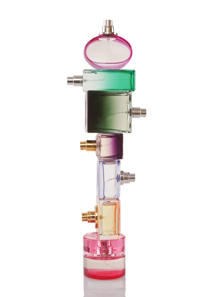 Torre hecha de frascos de perfume — Foto de Stock