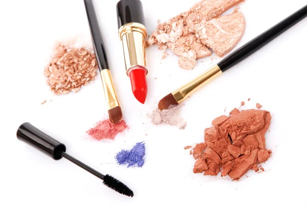 Make-up Pinsel, Lippenstift und verschiedene Puder — Stockfoto