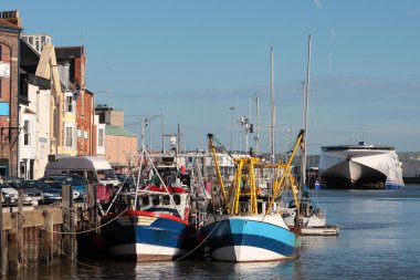 Tekneler ve trawers weymouth Harbour