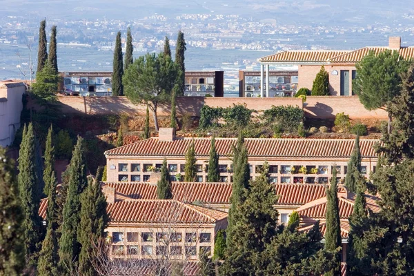 Cemitério moderno em Granada Espanha — Fotografia de Stock