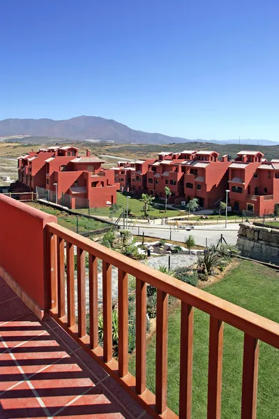Terrass och utsikt över lyxig lägenhet i Spanien — Stockfoto