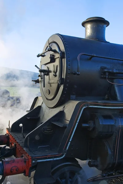 旧发动机蒸汽火车在斯沃尼奇城堡中韦勒姆、 无角陶赛特 — 图库照片
