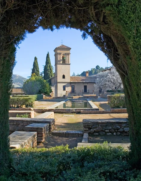 Giardini del Palazzo dell'Alhambra a Granada — Foto Stock