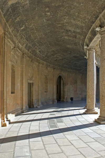 Starożytna arena w pałacu alhambra w Hiszpanii — Zdjęcie stockowe