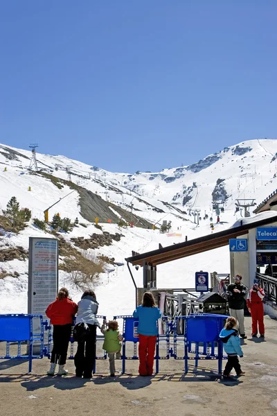 Pistes de ski de la station de ski Prodollano en Espagne — Photo