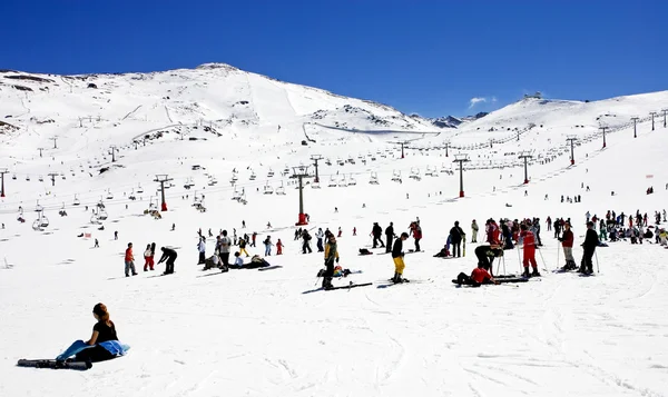 Pistas de esquí de la estación de esquí Prodollano en España —  Fotos de Stock