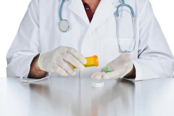 stock image Doctor prescribing medicine